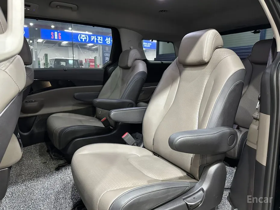 Kia Carnival 2023 Gasoline 9-Seater Gravity