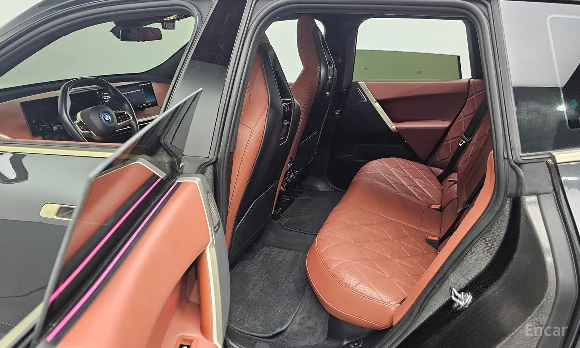 BMW iX 2021 xDrive40 First Edition