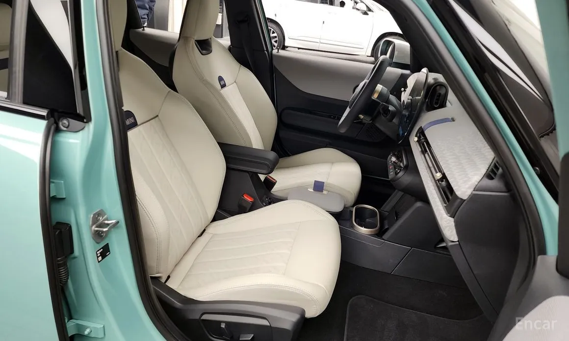 Mini Cooper 2024 5 Door Favoured