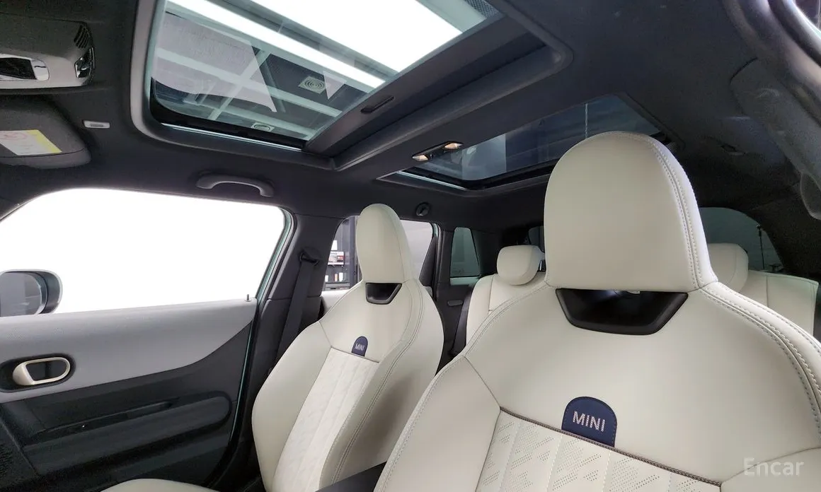 Mini Cooper 2024 5 Door Favoured