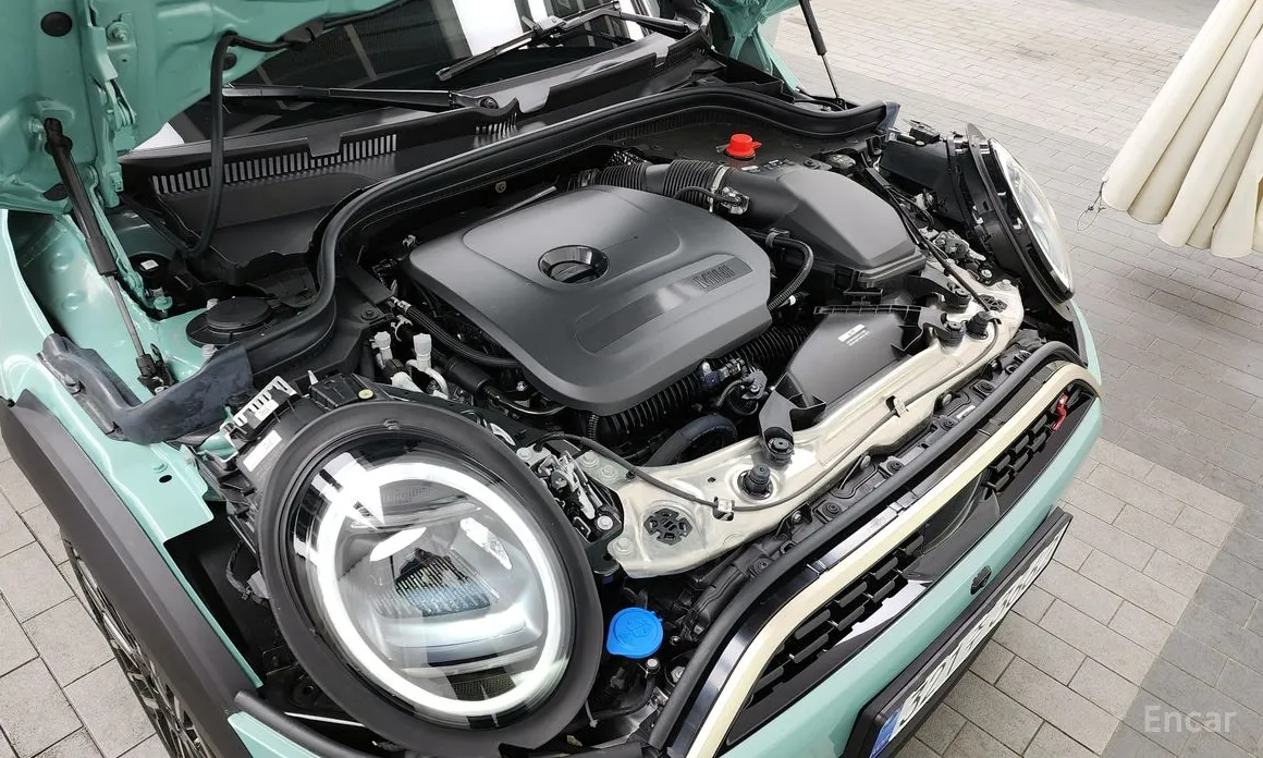 Mini Cooper 2024 5 Door Favoured