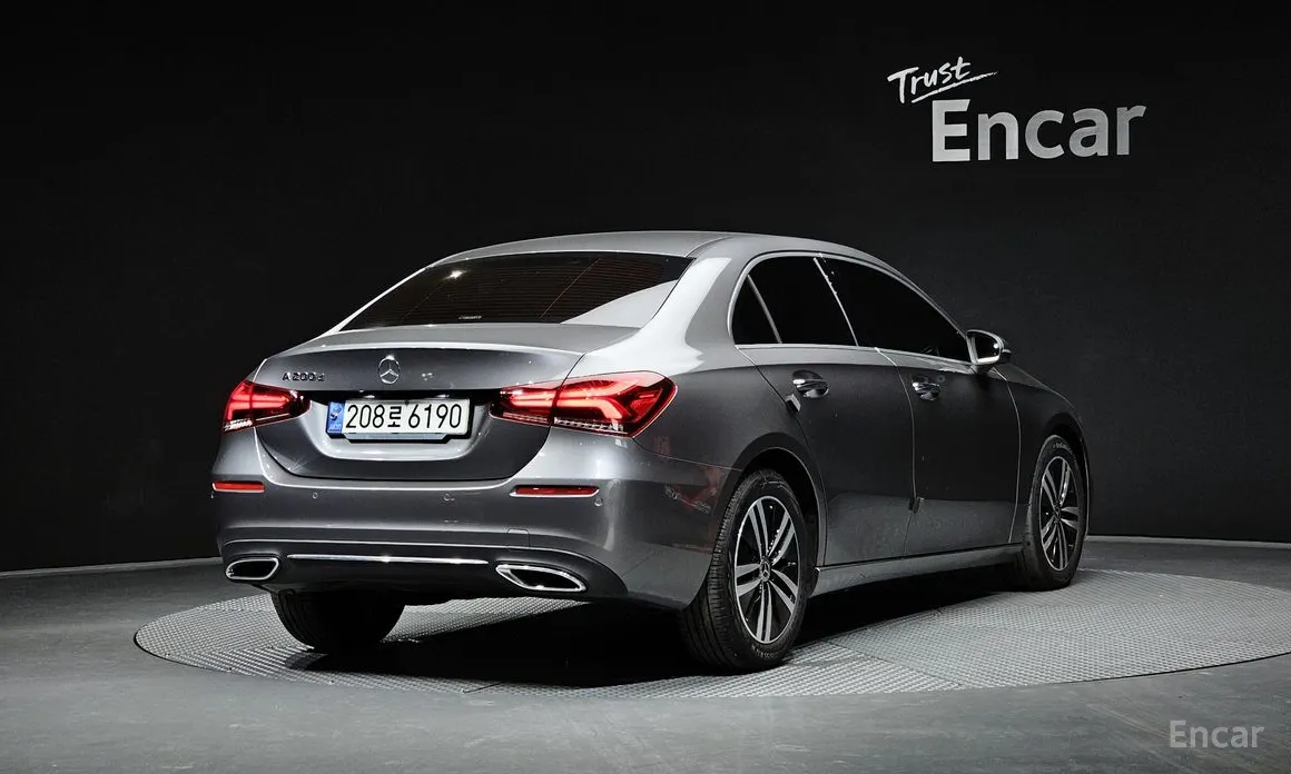 Mercedes-Benz A-Class 2019 A200d Sedan