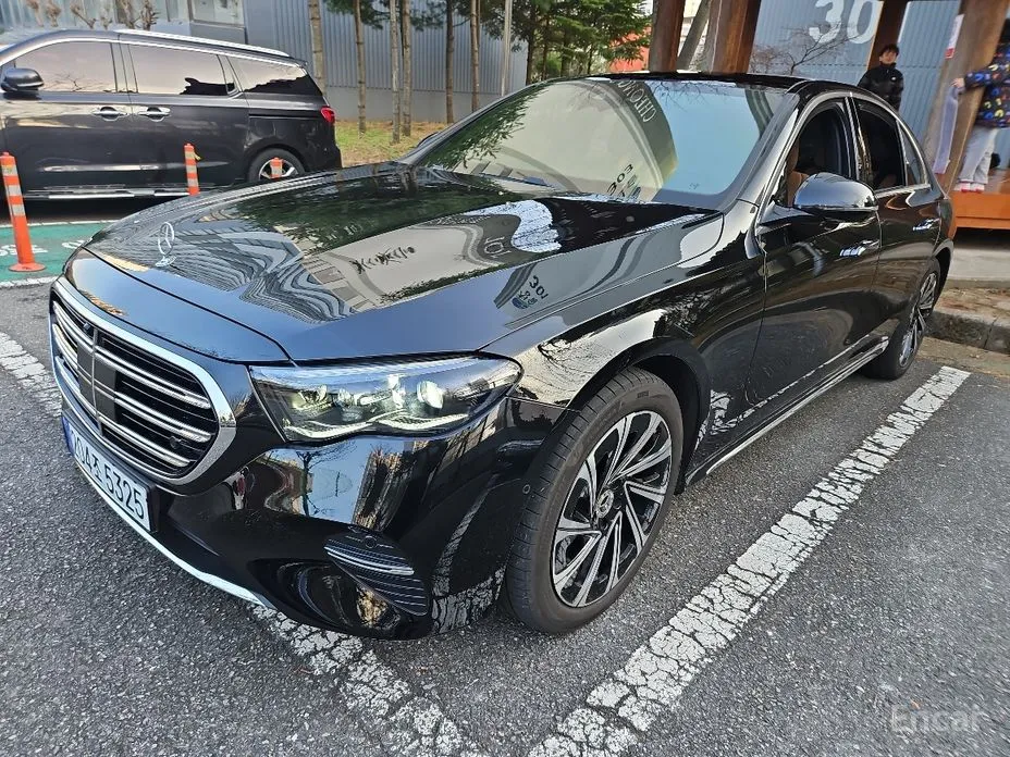 Mercedes-Benz E-Class 2024 E300 4MATIC Exclusive
