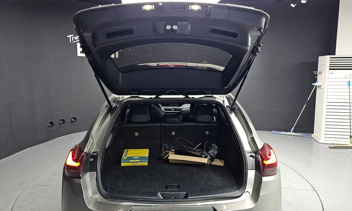 Lexus UX 2019 2.0 2WD