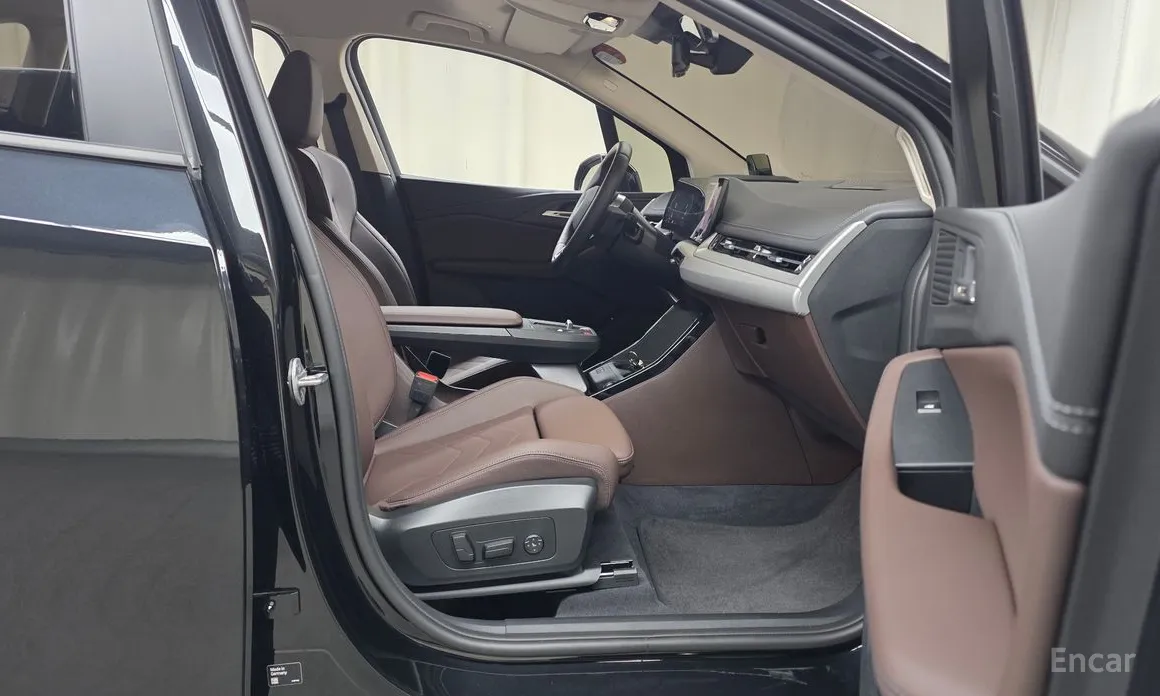 BMW 2 Series 2022 220i Advantage