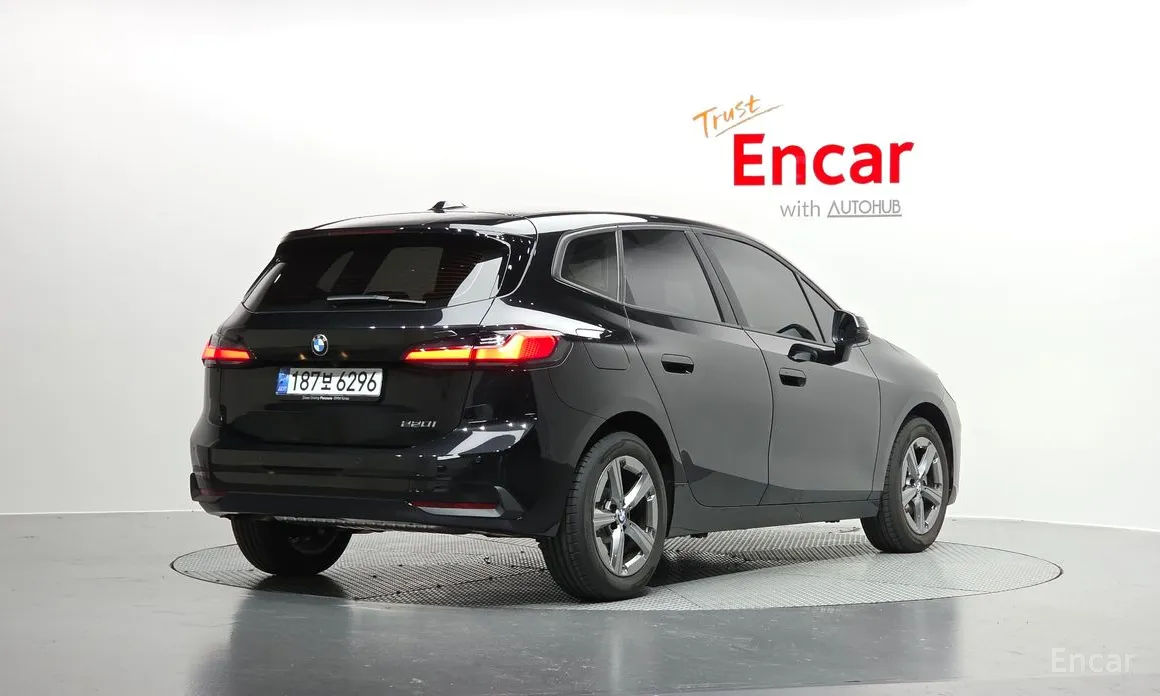 BMW 2 Series 2022 220i Advantage