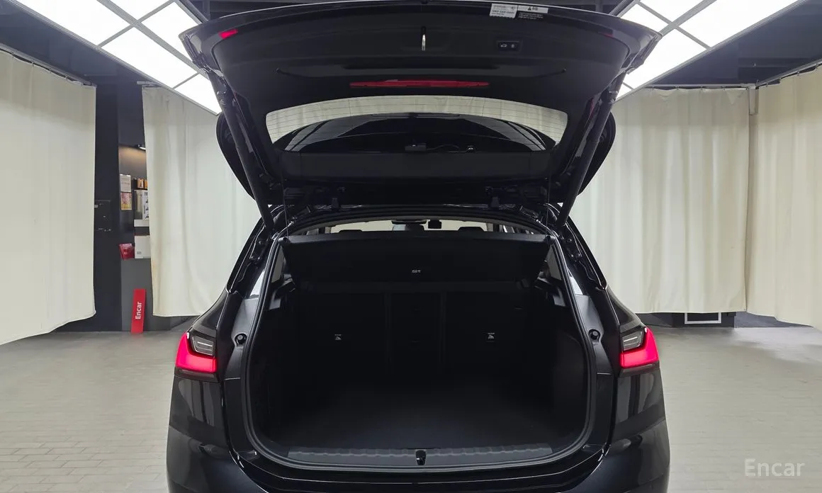 BMW 2 Series 2022 220i Advantage