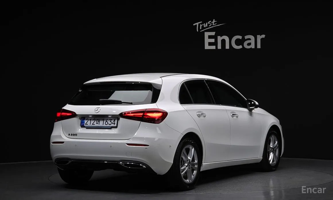 Mercedes-Benz A-Class 2019 A220 Hatchback