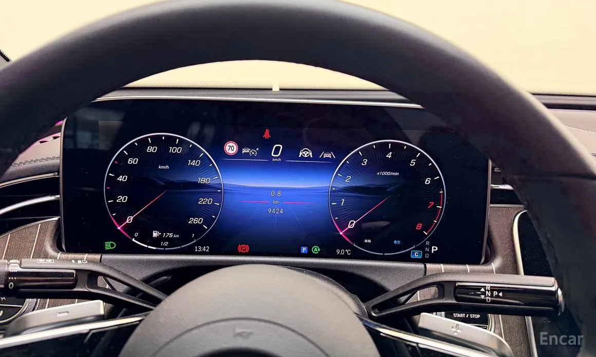 Mercedes-Benz E-Class 2024 E300 4MATIC Exclusive