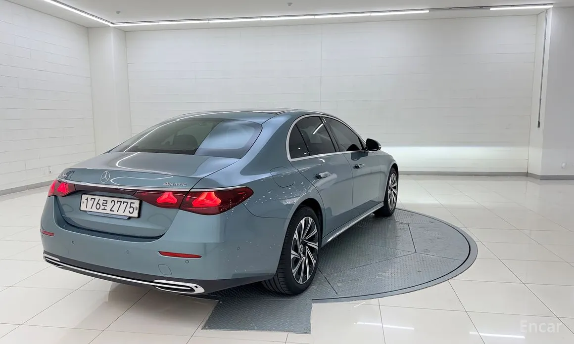 Mercedes-Benz E-Class 2024 E300 4MATIC Exclusive
