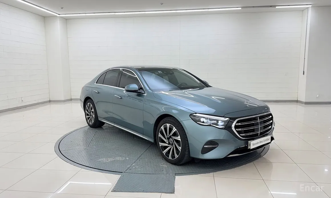 Mercedes-Benz E-Class 2024 E300 4MATIC Exclusive