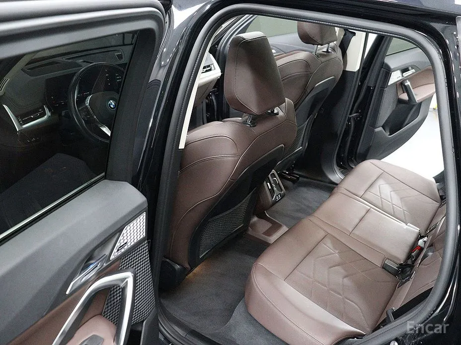 BMW iX1 2023 xDrive 30 xLine