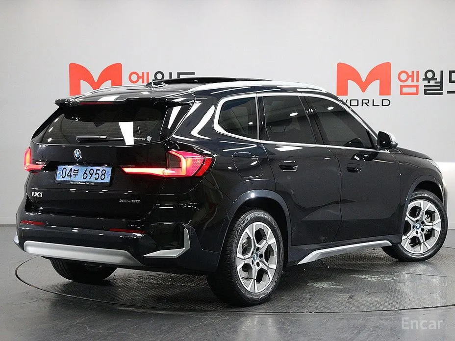 BMW iX1 2023 xDrive 30 xLine