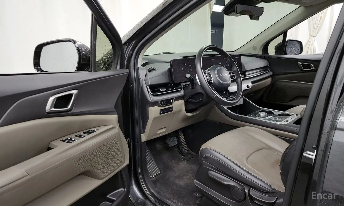 Kia Carnival 2023 9-Seater Prestige