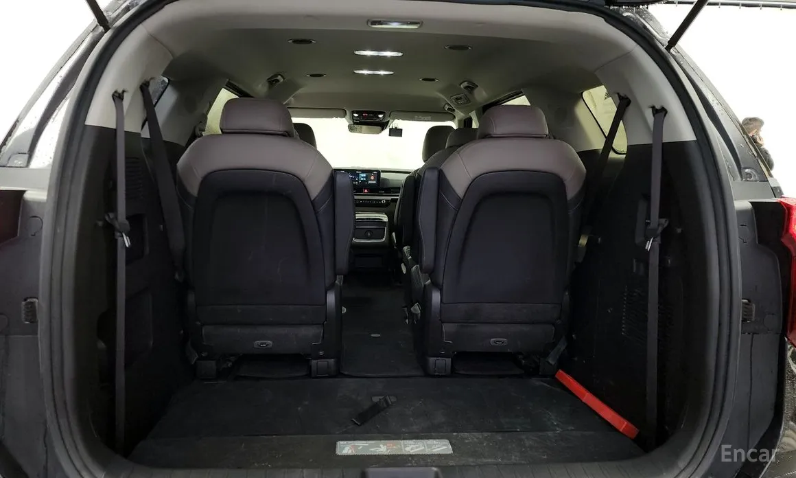 Kia Carnival 2023 9-Seater Prestige