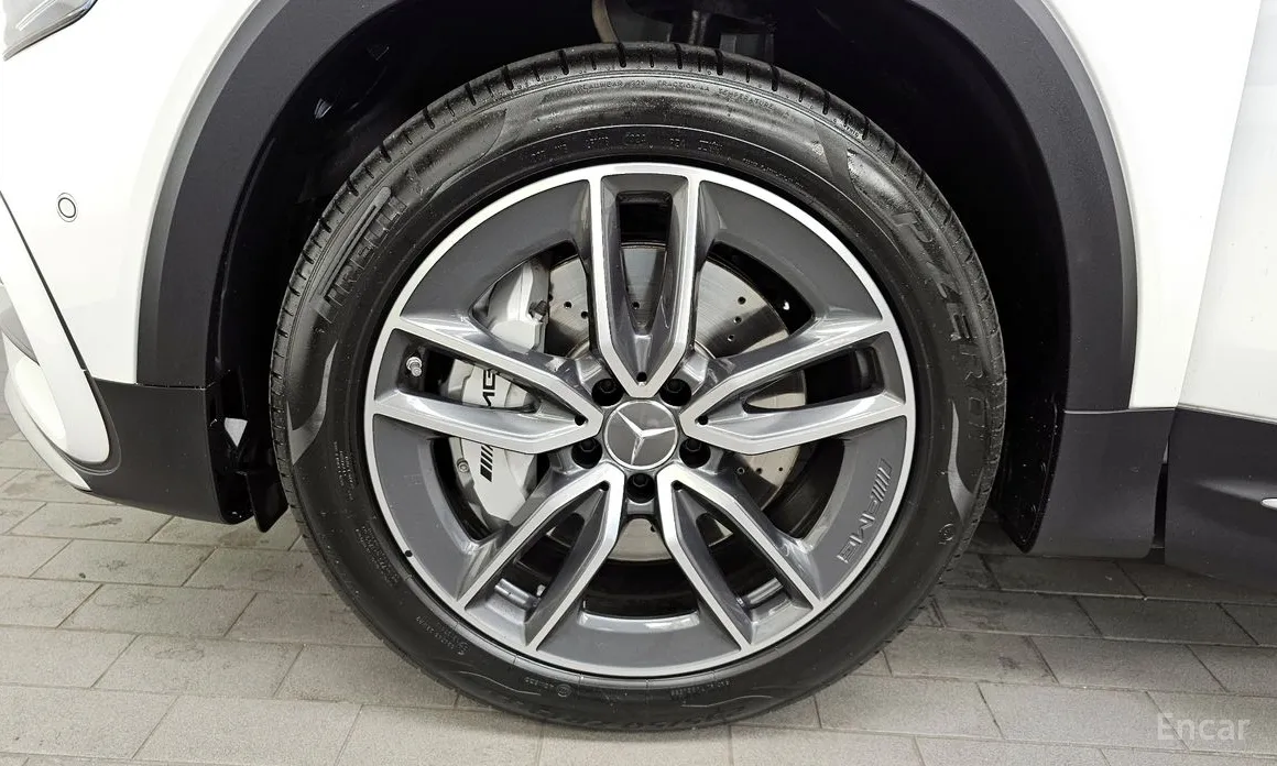 Mercedes-Benz GLB-Class 2020 AMG GLB35 4MATIC