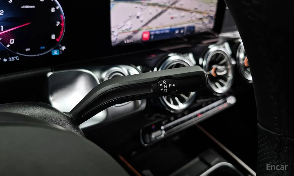 Mercedes-Benz GLB-Class 2020 AMG GLB35 4MATIC