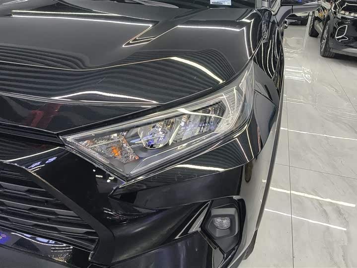 Toyota RAV4 2024 2024款 2.0L CVT两驱都市版