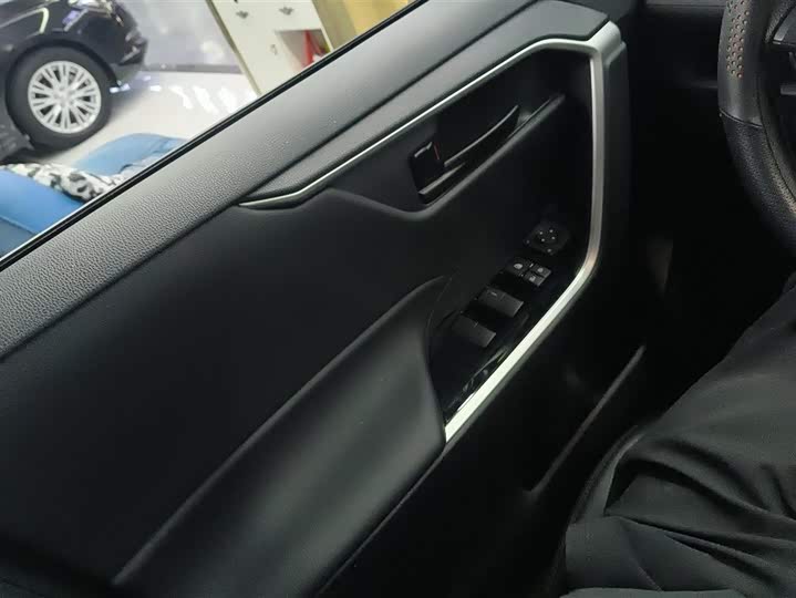 Toyota RAV4 2024 2024款 2.0L CVT两驱都市版