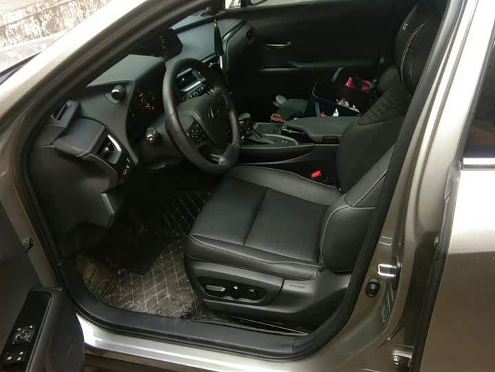 Lexus UX 2020 2020款 260h 探·享版