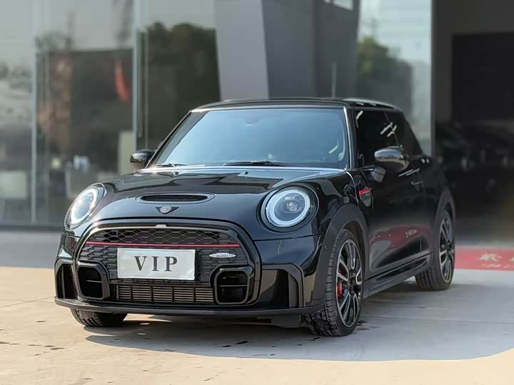 Mini Mini JCW 2023 2023款 2.0T JOHN COOPER WORKS Pat Moss纪念版