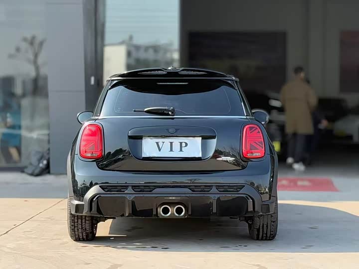 Mini Mini JCW 2023 2023款 2.0T JOHN COOPER WORKS Pat Moss纪念版