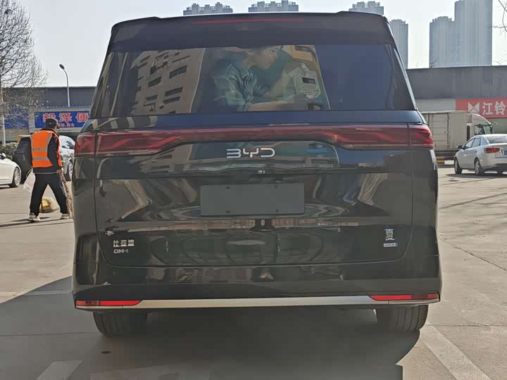 BYD Xia 2025 2025款 DM-i 1.5T 180km 卓越型