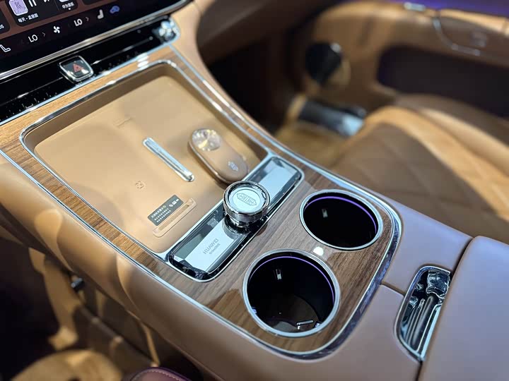 Maextro S800 2025 2025款 增程 星辉行政版 4座