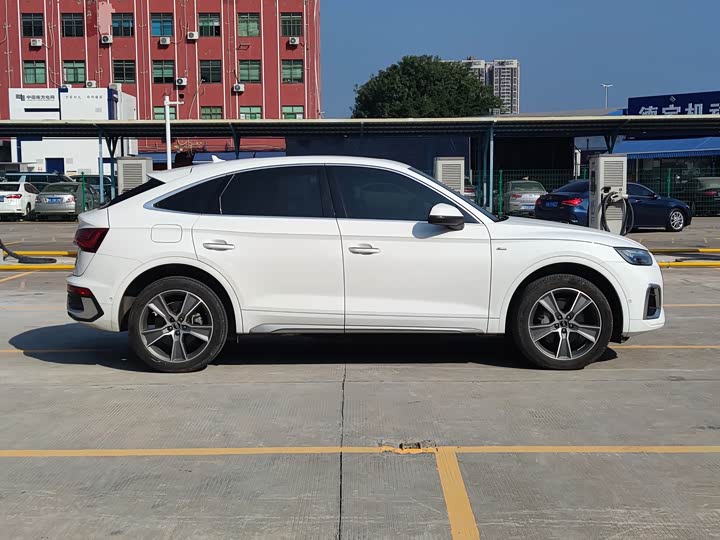 Audi Q5L Sportback 2022 2022款 40 TFSI 豪华型