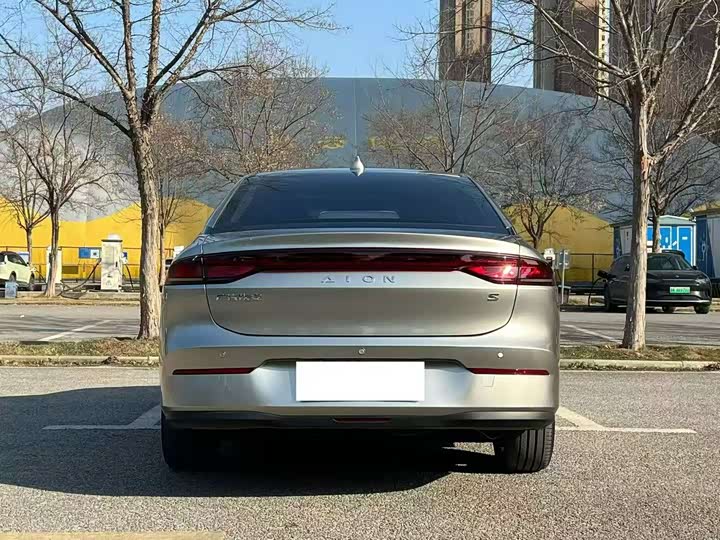 GAC Aion S 2023 2023款 魅 580 磷酸铁锂