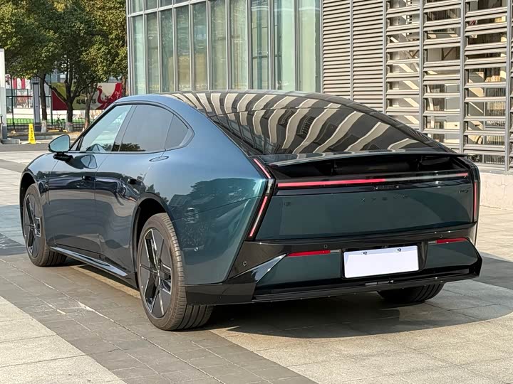 2025 XPeng P7