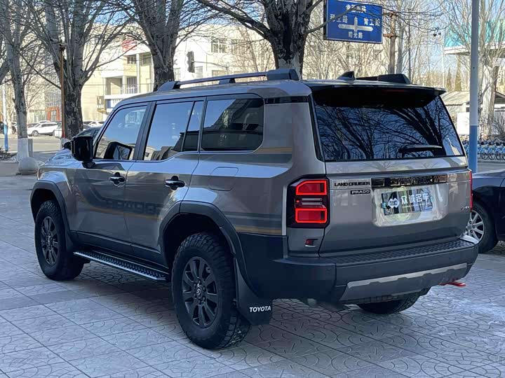 Toyota Prado 2024 2024款 2.4T 悍野WX版 6座