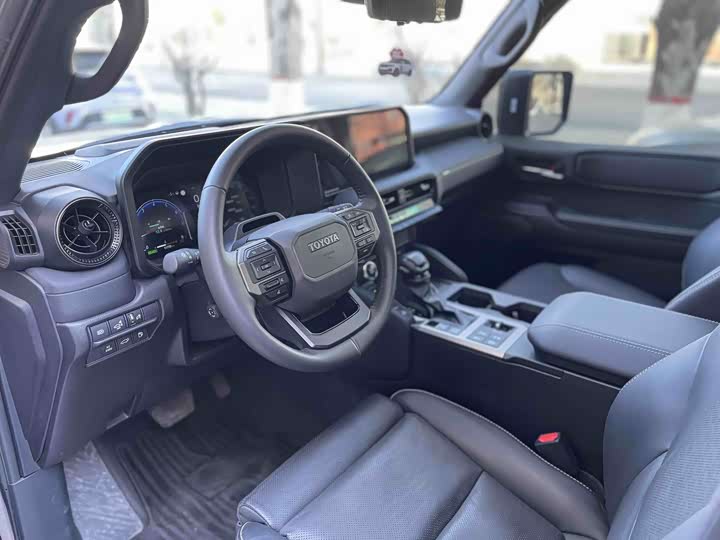 Toyota Prado 2024 2024款 2.4T 悍野WX版 6座