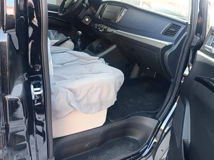 Dongfeng Forthing Lingzhi M5 2023 2023款 M5 1.6L 实用型 5座