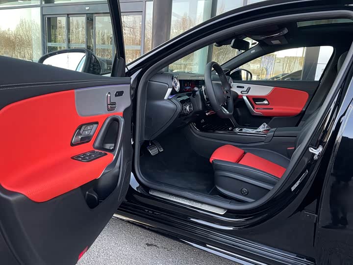 Mercedes-Benz A-Class AMG 2025 2025款 改款 AMG A 35 L 4MATIC