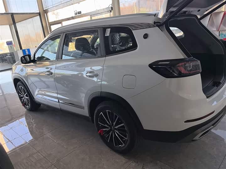 Chery Tiggo 8 2025 2025款 卓越版 230TCI 自动豪华版 5座