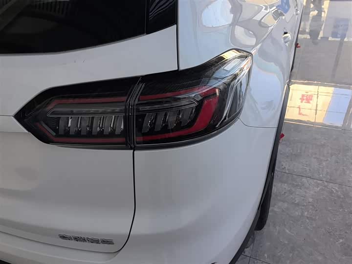 Chery Tiggo 8 2025 2025款 卓越版 230TCI 自动豪华版 5座