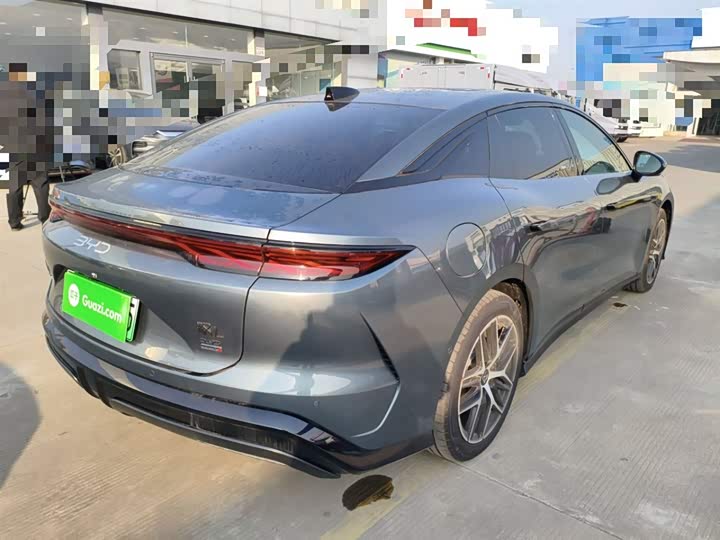 BYD Han L 2025 2025款 DM-p 四驱激光雷达旗舰型