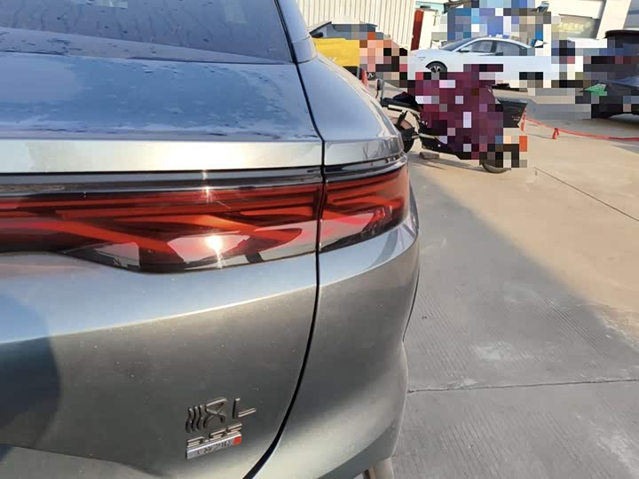 BYD Han L 2025 2025款 DM-p 四驱激光雷达旗舰型