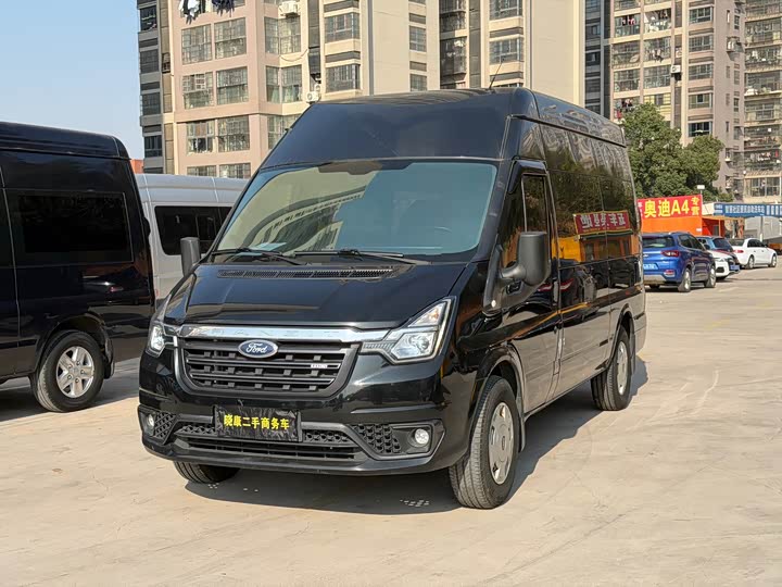Ford Transit New 2022 2022款 2.2T手动普通型客车Pro中轴9座高顶
