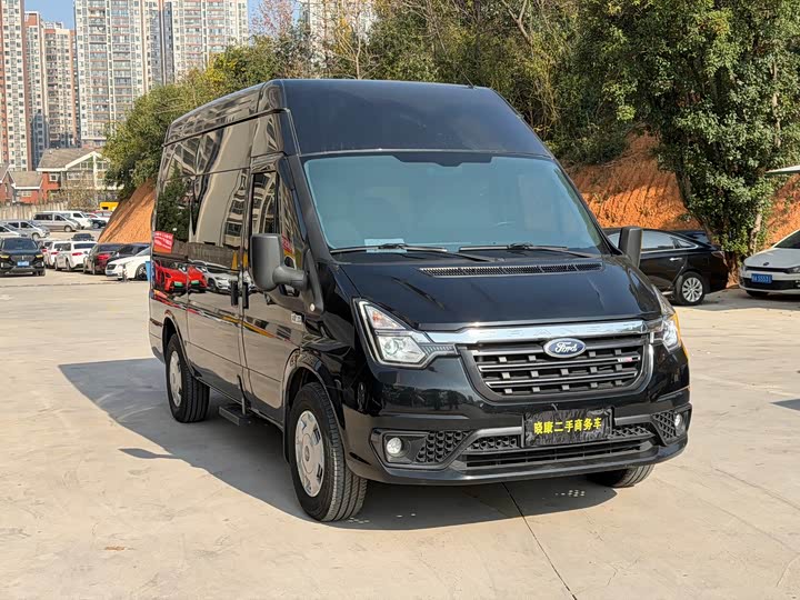 Ford Transit New 2022 2022款 2.2T手动普通型客车Pro中轴9座高顶
