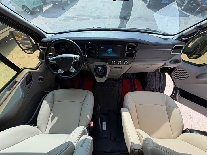 Ford Transit New 2022 2022款 2.2T手动普通型客车Pro中轴9座高顶