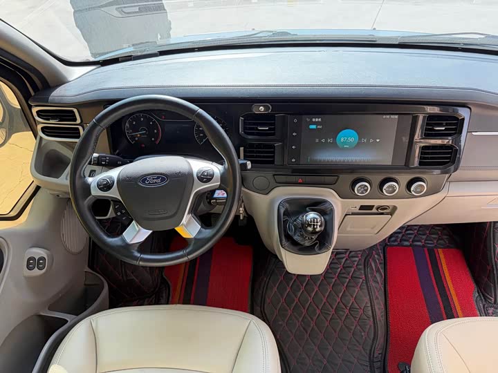 Ford Transit New 2022 2022款 2.2T手动普通型客车Pro中轴9座高顶