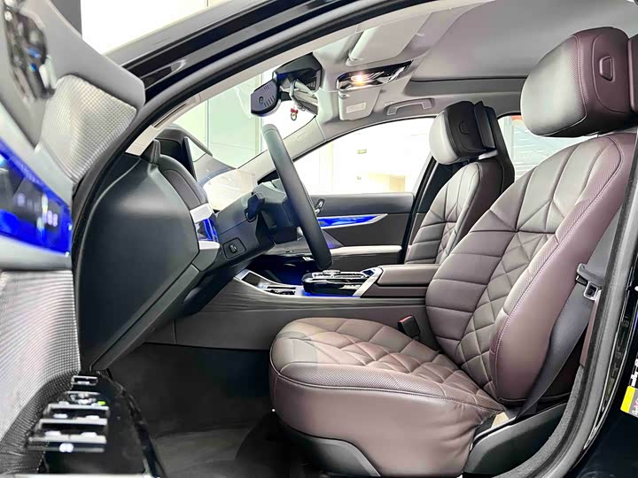 BMW i7 2023 2023款 eDrive50L 领先豪华套装