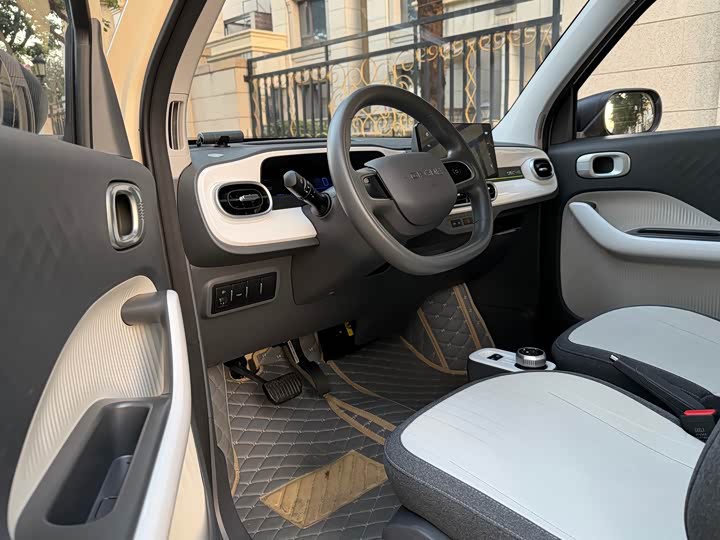 Geely Galaxy Panda Mini 2025 2025款 熊猫mini 210km 元气熊