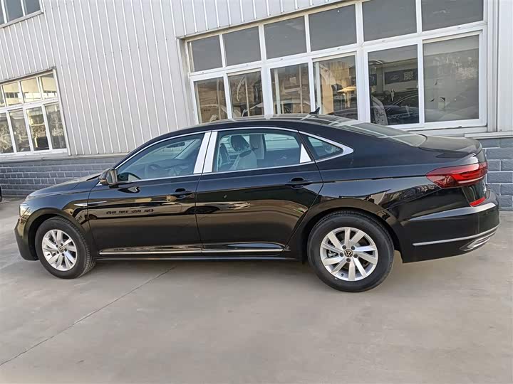 Volkswagen Passat Hybrid 2025 2025款 430PHEV 混动商务版