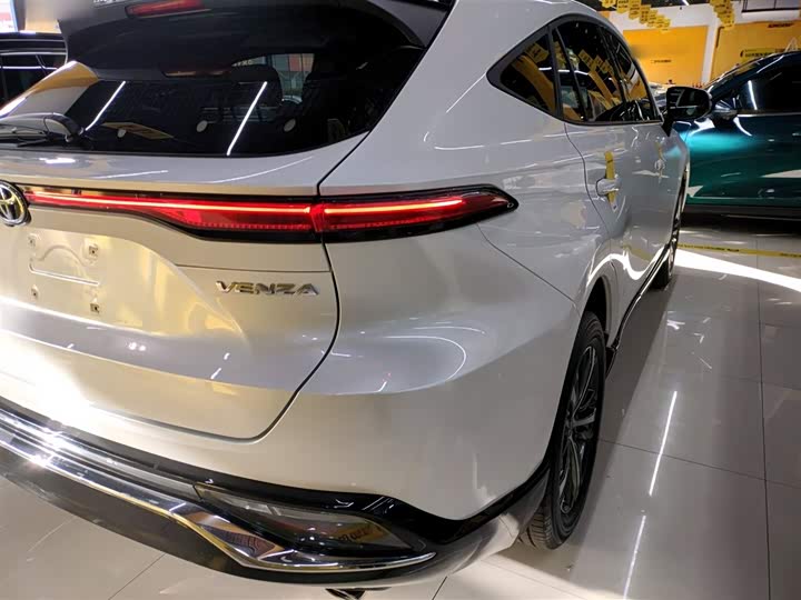 Toyota Venza 2023 2023款 2.0L CVT两驱豪华版