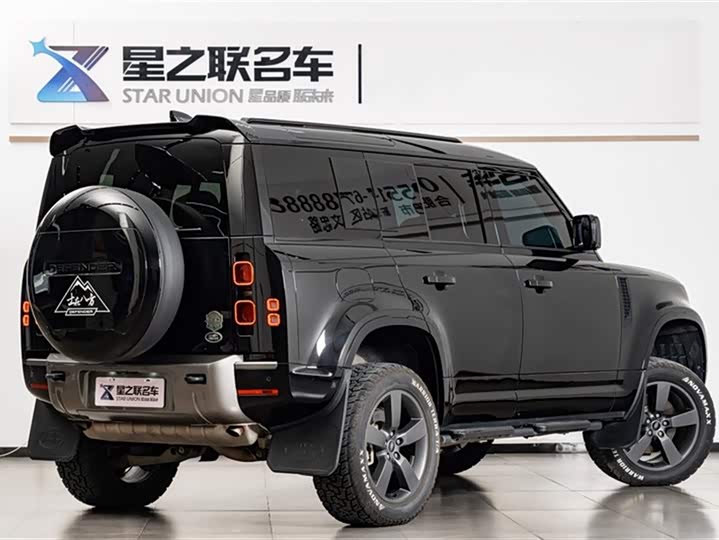 Land Rover Defender 2025 2025款 110 3.0T P400 X-Dynamic HSE
