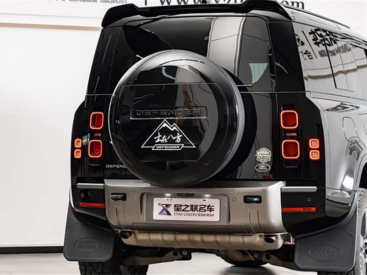 Land Rover Defender 2025 2025款 110 3.0T P400 X-Dynamic HSE