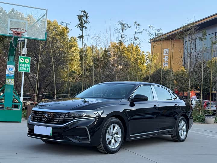 Volkswagen Passat Hybrid 2025 2025款 430PHEV 混动商务版